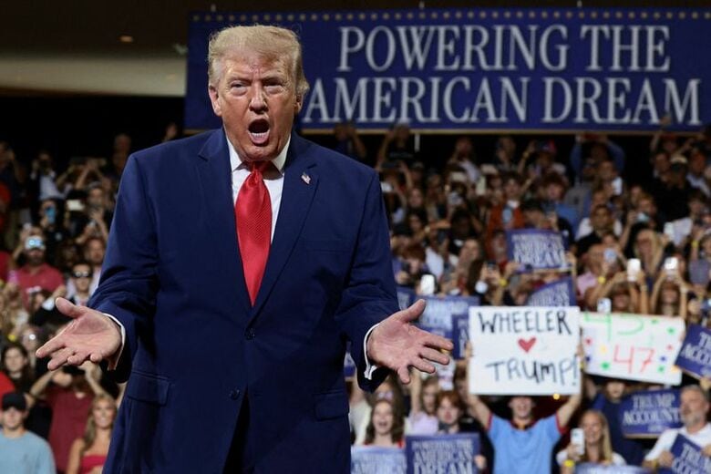 税制優遇投資プログラム「トランプ口座」について演説するトランプ米大統領。7月22日、ジョージア州マリエッタで撮影。REUTERS/Evelyn Hockstein