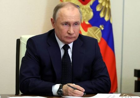 ロシアのプーチン大統領は２５日、西側諸国はチャイコフスキーやショスタコービッチといった大作曲家を含むロシア文化全般を拒否しようとしていると批判した。２３日撮影。サードパーティ提供（２０２２年　ロイター）