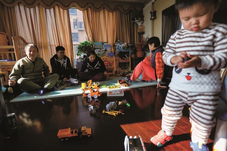 35年にわたる一人っ子政策で中国の人口動態は著しくいびつになった　TINGSHU WANGｰREUTERS