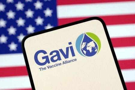 途上国のワクチン普及を支援する国際組織「Ｇａｖｉ」のロゴ。2025年4月23日撮影。 REUTERS/Dado Ruvic/Illustration