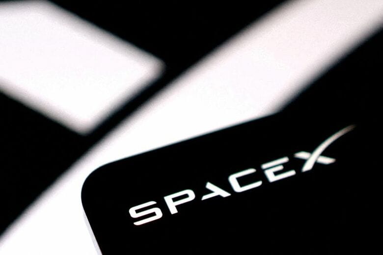 スペースｘのロゴ。６月撮影。REUTERS/Dado Ruvic