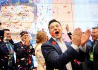 ウクライナの喜劇俳優とプーチン、笑うのはどっちだ？