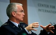 北朝鮮ミサイル、飛距離あるが誘導能力なく標的狙えず＝米軍幹部