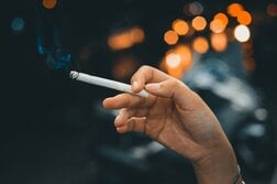 喫煙者はなぜパーキンソン病になりにくい？ 新研究が示した意外な理由