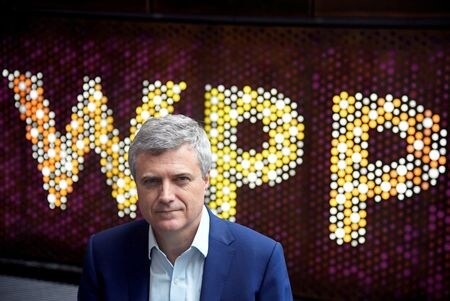 ８月４日、広告代理店世界最大手ＷＰＰのマーク・リード最高経営責任者（写真）は、米実業家イーロン・マスク氏が旧ツイッターのブランド名を「Ｘ」に変更したことを受け、マスク氏の今後の経営方針が見えてくるまでサイト上の広告掲載を「様子見する」動きが広がっていると明らかにした。ロンドンで２０１９年７月撮影（２０２３年　ロイター/Toby Melville）