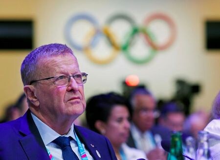 　東京五輪の準備状況を監督する国際オリンピック委員会（ＩＯＣ）のジョン・コーツ調整委員長は、来年の東京五輪は簡素であるべきで、準備は選手の安全を最優先にして進める必要があるとの考えを改めて示した。スイスのローザンヌで１月撮影（２０２０年　ロイター/Denis Balibouse）