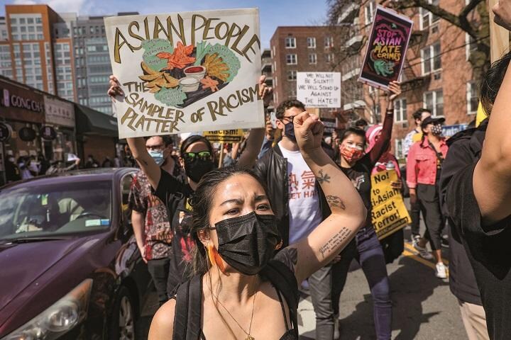 アジア系の人々への暴力に抗議するデモは全米各地に広がった　JEENAH MOONーREUTERS