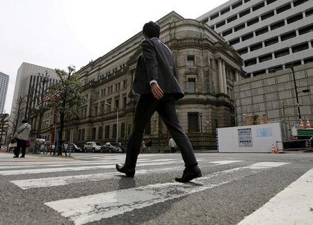 　８月１０日、日銀が公表した７月の企業物価指数（ＣＧＰＩ）は９９．２となり、前年比で３．９％下落した。写真は都内で３月撮影（２０１６年　ロイター/Toru Hanai）