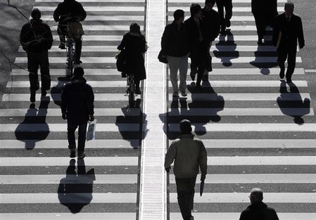 　７月３１日、総務省が発表した６月の完全失業率（季節調整値）は２．４％で５月（２．２％）から上昇した。都内で２０１１年１月撮影（２０１８年　ロイター/Yuriko Nakao）