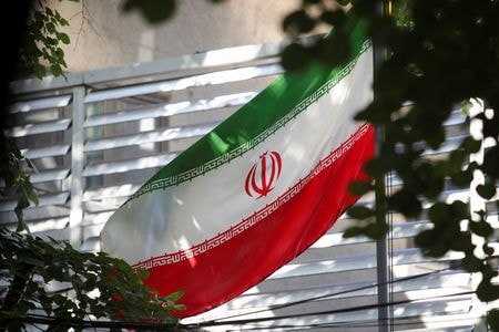 　９月１０日、２０１５年のイラン核合意を巡り、欧州の合意当事国である英仏独は、合意再建に向けたイラン側の意思に「重大な疑念」があるとの認識を示した。アルバニアのティラナで８日撮影（２０２２年　ロイター/Florion Goga）