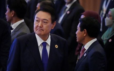韓国の尹錫悦大統領は１２日、安全保障や気候変動などの問題に対処するため、日中韓３カ国による首脳会談を含めた対話メカニズムの構築を提案した。プノンペンで１１日撮影。（2022年　ロイター/Cindy Liu）