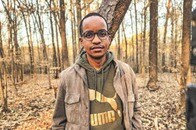 虐殺を逃れて「暗闇」で6年間...厳しい経験から生まれた「すべての人に明かりをもたらす」新アイデア