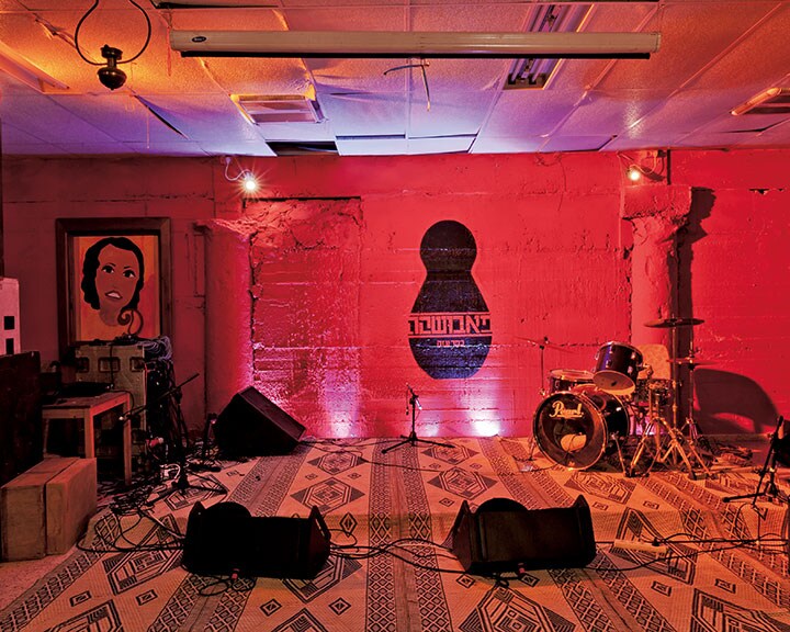 音楽演奏などを楽しむ文化センターとして使われているものも