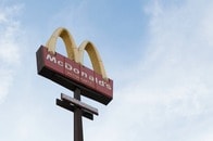 「あの頃の思い出が詰まっている...」懐かしのマクドナルド「ハッピーセット」おもちゃが再び注目の的に
