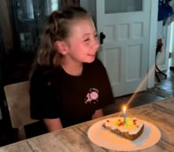 【動画】9歳の娘が「一晩で別人に」...母娘が送った「地獄の日々」と医師が下した「驚くべき診断」