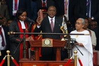 ケニアでケニヤッタ大統領が2期目就任　野党候補は当選認めず混乱続く