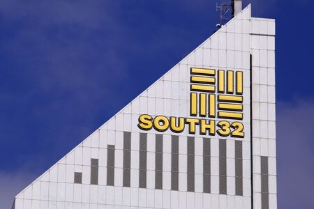 　オーストラリアの金属・鉱業会社サウス３２は２５日、２０２２年度（２２年６月３０日終了）の利益が２６億ドルと、前年同期の４億８９００万ドルから５倍超に拡大したと明らかにした。写真は２０１５年１１月撮影（２０２２年　ロイター/David Gray）