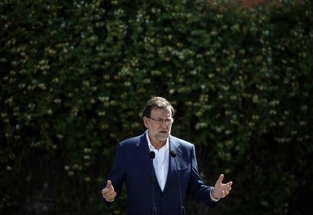 　６月２６日、スペイン総選挙が投開票され、９０％の開票段階でラホイ首相（写真）率いる保守系の国民党が議席数を昨年１２月の１２３から１３６に伸ばし、第１党を維持する見通しとなった。マドリードで２６日撮影（２０１６年　ロイター／Juan Medina）