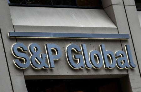 格付け会社Ｓ＆Ｐグローバル・レーティングスは２２日、ギリシャの長期ソブリン債格付けを「ＢＢ」から「ＢＢ＋」に１段階引き上げた。２０１８年１２月撮影（２０２２年　ロイター/Brendan McDermid）