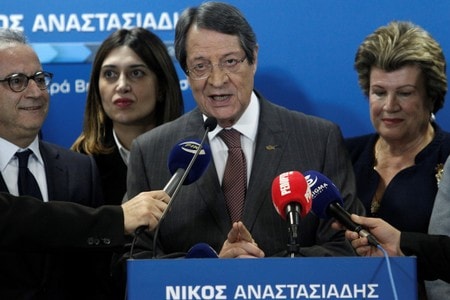 　１月２８日、地中海キプロス島南部のキプロス共和国（ギリシャ系）で、大統領選の投開票が行われた。現職のアナスタシアディス大統領（写真）と左派が支援するマラス元保健相が、２月４日の決選投票に進むことになった。写真はキプロスのニコシアで撮影（２０１８年　ロイター／Yiannis Kourtoglou）