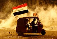 オート三輪トゥクトゥクがつなぐ新旧「アラブの春」