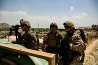米軍、アフガニスタン完全撤退へカウントダウン　タリバンは空港の掌握準備