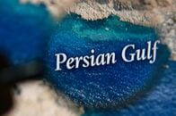 ペルシャ湾内の日本人乗組員4人が下船、健康状態に問題なし＝官房副長官