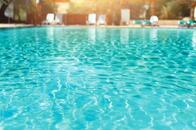 今年は海やプールで泳いでもいいのか？──検証