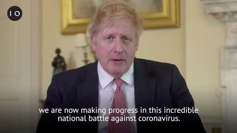 英政府は12日、新型コロナウイルスに感染して入院していたジョンソン首相が退院したと発表した。一方、英国の新型コロナによる死者は1万人を超えた。写真は動画で国民にスピーチするジョンソン氏。4月20日、ソーシャルメディアからキャプチャ（2020年　Twitter/@BorisJohnso）
