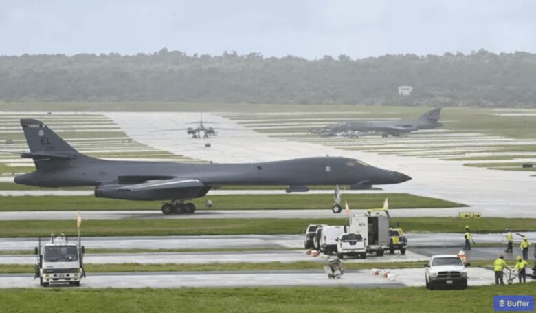 今年1月、グアムのアンダーセン空軍基地で駐機を待つB1-B爆撃機2機　Tech. Sgt. Robert M. Trujillo/U.S. Air Force