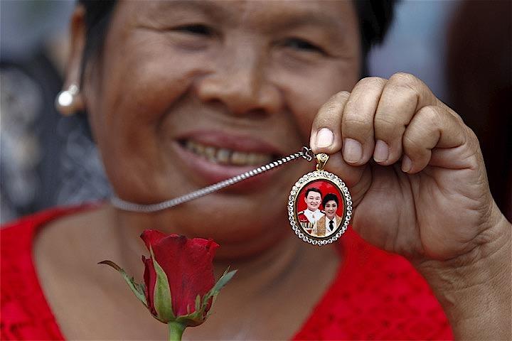 今でもタクシン、インラックという兄妹の首相経験者はタイの国民に人気が高い。Chaiwat Subprasom/REUTERS