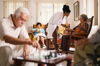 三世代同居では日本の保育・介護問題は解決できない