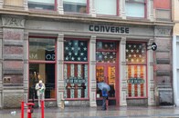 コンバース「チャック・テイラー」　あなたの履いているスニーカーの由来になった伝説の営業マンの物語