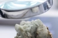 中国のレアアース輸出規制の発動控え、大慌てになっている業界