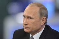 プーチンは「狂人」か、策士か