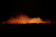 宇宙飛行士が捉えた、数千キロにおよぶ煙連なるアマゾンの姿