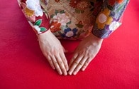 「年金がお入りになります」丁寧すぎる日本語をどこまで許容できるか？