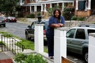 好況に沸く米国経済のパラドックス　景気支えるのは低所得層の貯蓄切り崩し