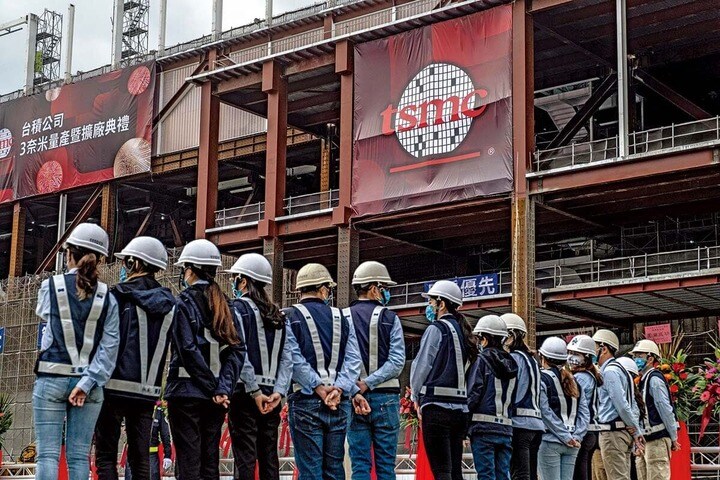 台南市の半導体工場