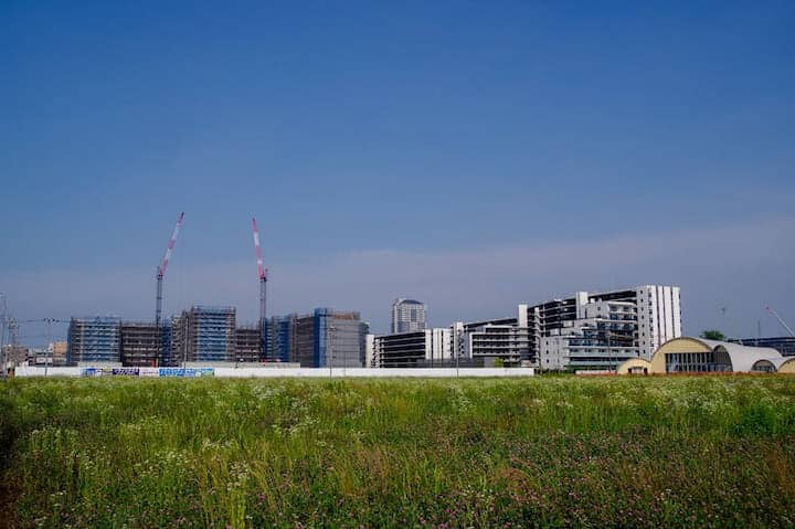 旧松原団地D地区北側から見た獨協大学駅方面
