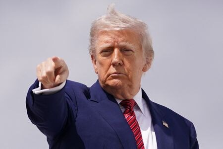 トランプ米大統領は２３日、米鉄鋼大手ＵＳスチールと日本製鉄が「計画的提携」の締結で合意したと発表した。（２０２５年　ロイター/Nathan Howard）