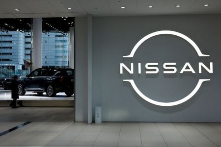 　４月２４日、日産自動車は２０２５年３月期の業績見通しを修正し、純損益を前回予想の８００億円の赤字から７０００─７５００億円の赤字に見直した。過去最大の最終赤字となる。横浜の本社で２月撮影（２０２５年　ロイター／Kim Kyung-Hoon）