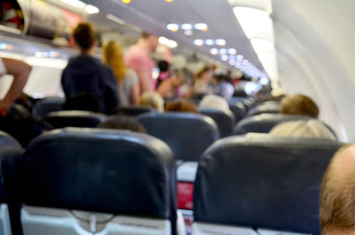 本人や家族にとっても乗り合わせた乗客・乗員にとっても悲惨な体験だった　Tuayai-iStock.