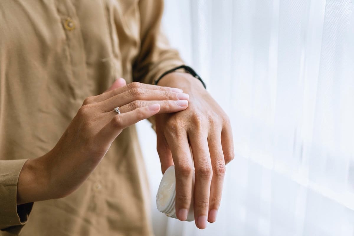 実年齢より老けて見える？ 皮膚科医が教える「肌の老化」５つの危険信号

「防げるダメージ」と今すぐ見直すべきNG習慣