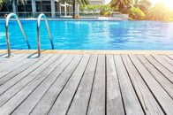 「子供たちが気の毒...」プールサイドでBBQを楽しむラテン系家族を「ゴミ」と罵る白人女、暴言映像が物議