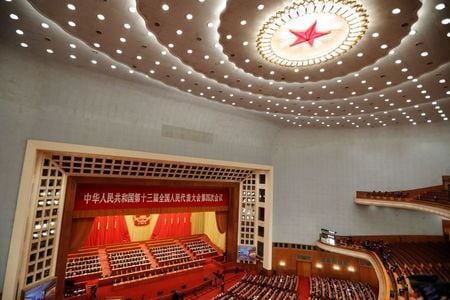 　３月１１日、中国全国人民代表大会（全人代）は、香港の選挙制度を改革する決定を承認した。香港立法会（議会）から民主派を事実上排除して「愛国者」で固めるような制度に変更する（２０２１年　ロイター／Carlos Garcia Rawlins）