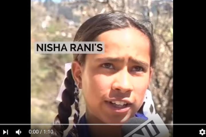 自宅でのトイレ設置を訴えたニシャ・ラニ　ABP NEWS-YouTube