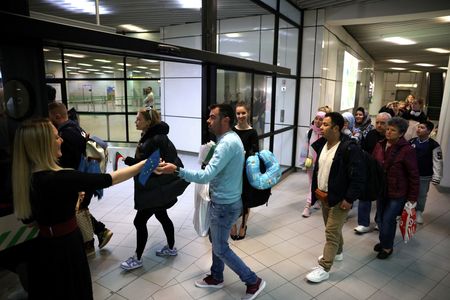 　３月３１日、ブルガリアとルーマニアが、欧州各国との間で自由往来を可能とするシェンゲン協定に一部加盟し、空港で大半の欧州連合（ＥＵ）加盟国向けの出入国審査が廃止された。ブルガリア・ソフィアの空港で撮影（２０２４年　ロイター/Stoyan Nenov）