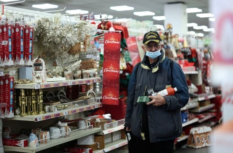 １２月１１日、英医療関係者らは、国内の病院は感染力の強いインフルエンザ変異株の流行による「最悪の事態」に直面していると警告を発した。写真は