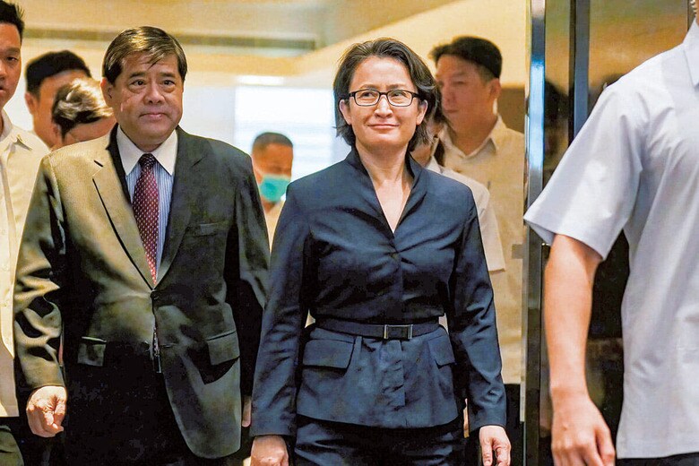 蕭（中央）は野党・国民党と中国の標的に？　WALID BERRAZEGｰSOPA IMAGESｰLIGHTROCKET/GETTY IMAGES